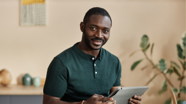 Black White Red Simple Modern Elegant Video How To YouTube Thumbnail (20)